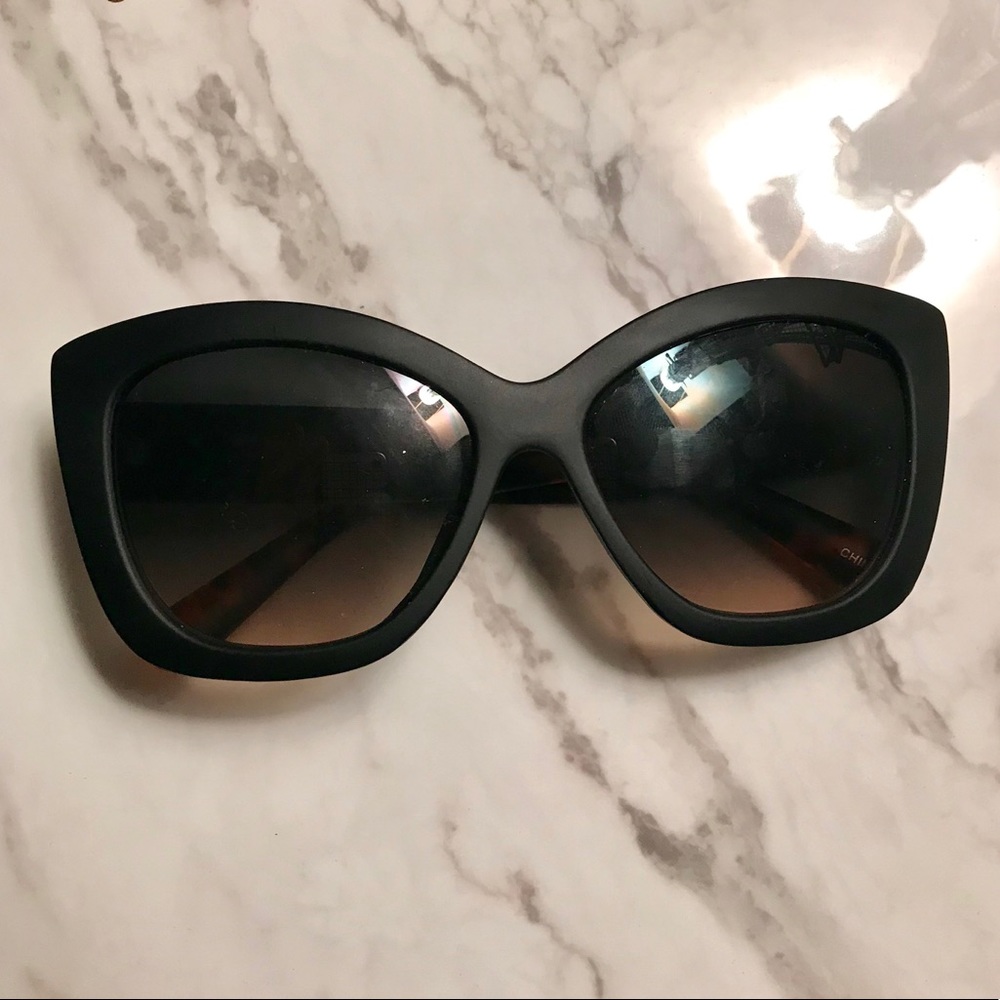 Oversized Cat Eye Sunglasses